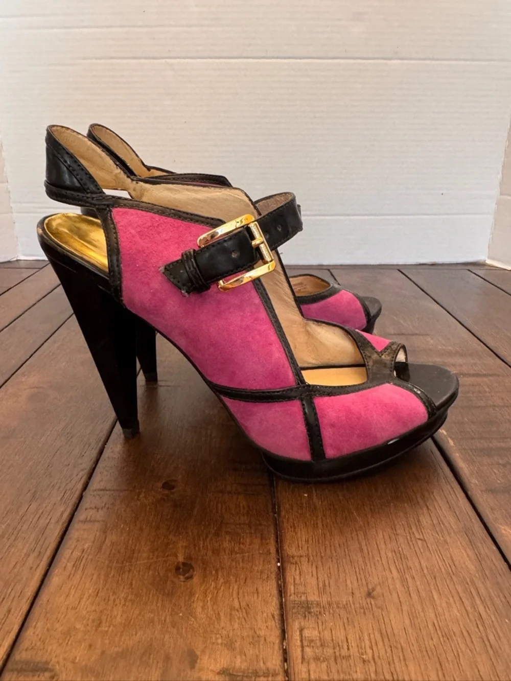 MICHAEL KORS Purple Suede Black Patent Leather Cut-Out Pumps Sz 6.5